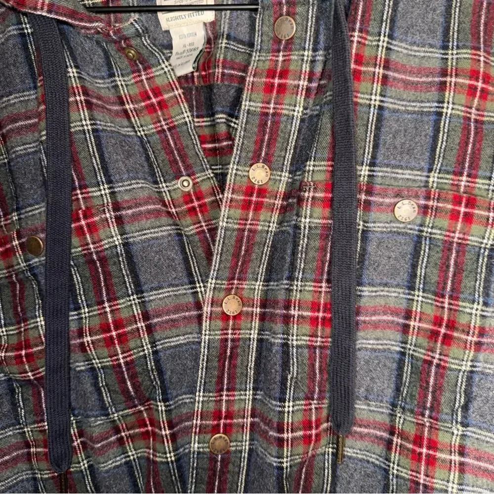 L.L. BEAN 90s grunge Zach Morris Plaid Flannel hooded snap button shirt XL